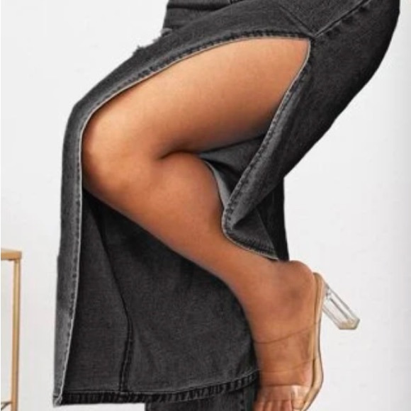 Jeans with a split up the side leg - Picture 5 of 6